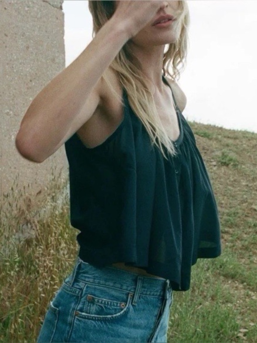 Doen Nalina Top in Navy XXS, great condition.